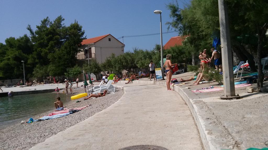 Holiday House Popovic Sućuraj Eksteriør billede
