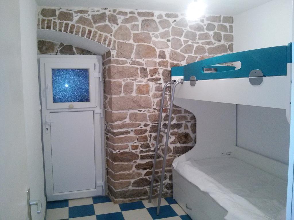 Holiday House Popovic Sućuraj Eksteriør billede